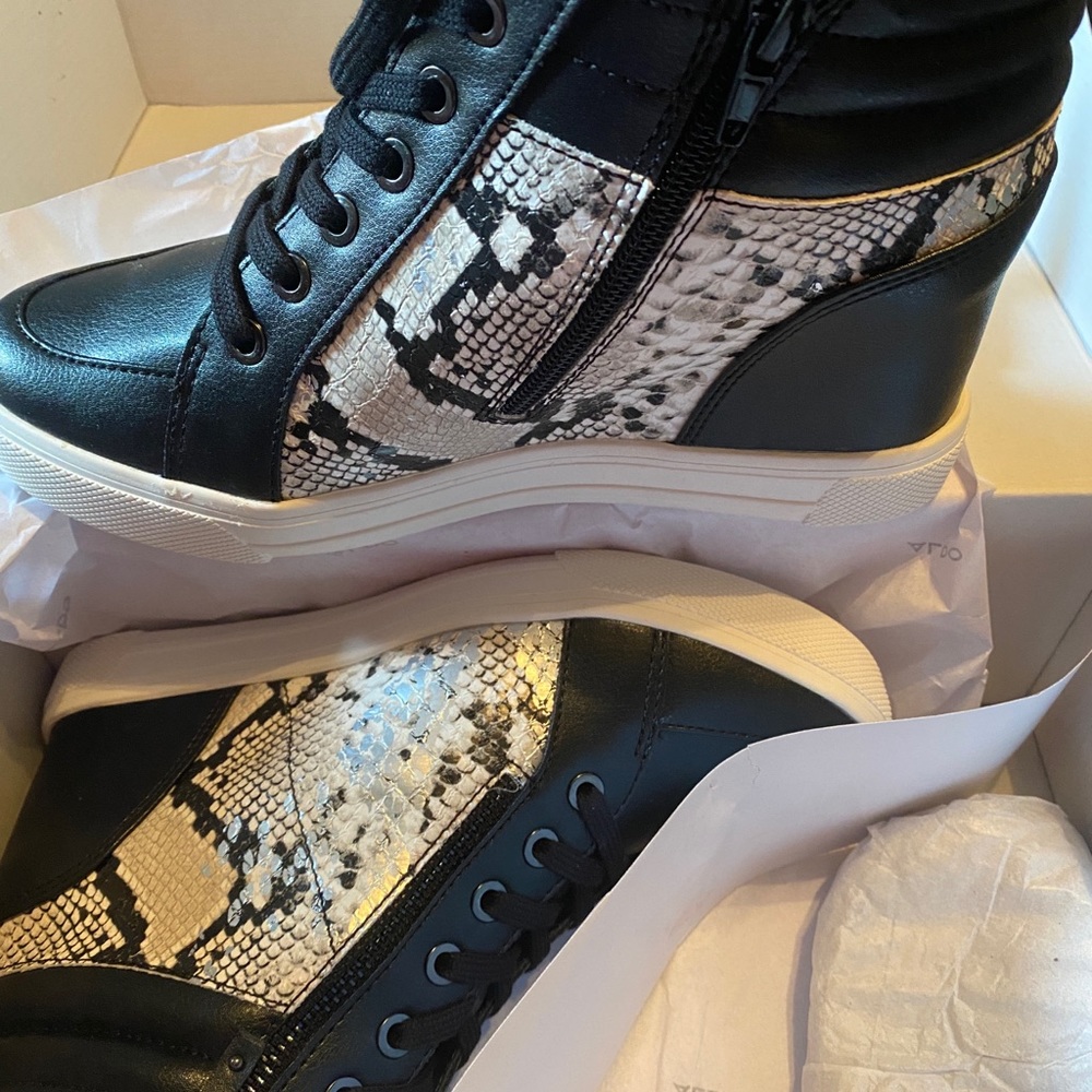 Brand NEW•Aldo Shoes•Kaia Wedge Sneakers•